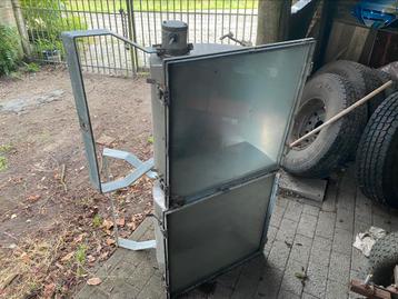 Grote hanglampen beschikbaar voor biedingen