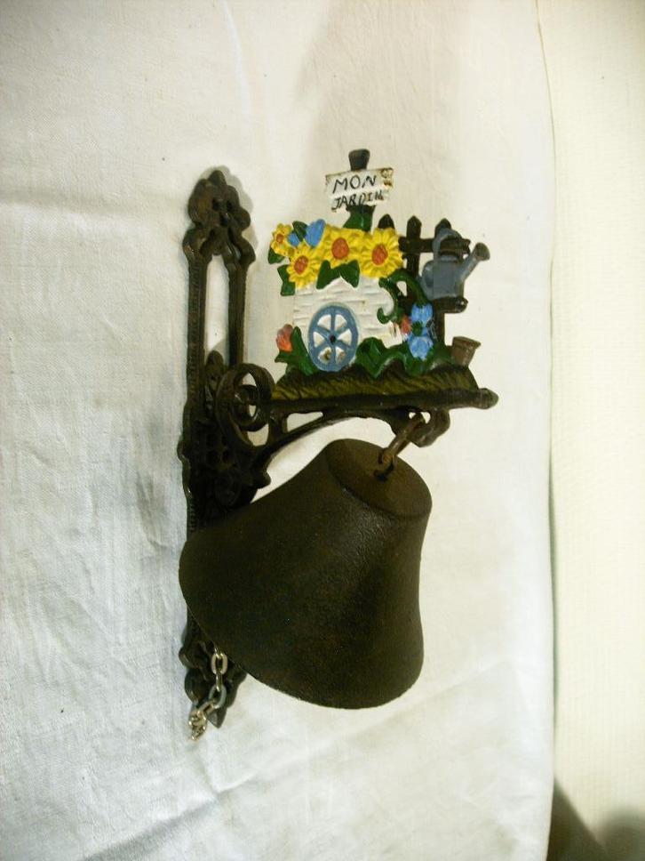 IJzeren bel met tuinmotief, Antiek en Kunst, Curiosa en Brocante, Ophalen of Verzenden