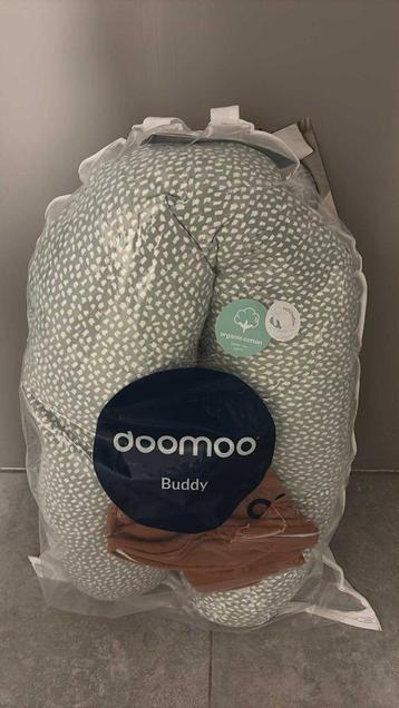 Doomoo Buddy - Voedingskussen beschikbaar voor biedingen