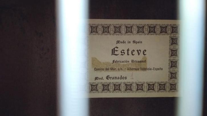 Klassieke gitaar Esteve Model Granados + zak, Muziek en Instrumenten, Snaarinstrumenten | Gitaren | Akoestisch, Gebruikt, Klassieke of Spaanse gitaar