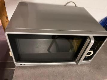 Micro Onde LG, Enlèvement, Utilisé, 45 à 60 cm, À Poser