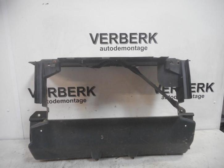 TRAVERSE SUPERIEURE CAPOT AVANT Volvo 740 Estate, Autos : Pièces & Accessoires, Carrosserie & Tôlerie, Volvo, Utilisé