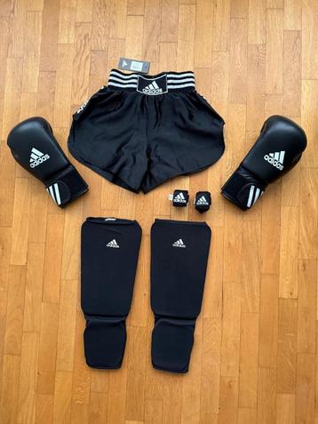 Gand de boxe + ensemble pour boxe thaï  beschikbaar voor biedingen