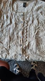 belle blouse à manches courtes, finition dentelle et beauco, Beige, Sacred Threads, Porté, Taille 42/44 (L)