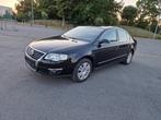 Volkswagen passat 1.6i benzine Euro4, Auto's, Voorwielaandrijving, 75 kW, Stof, Zwart