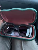 Gucci zonnebril, Handtassen en Accessoires, Zonnebrillen en Brillen | Dames, Ray-Ban, Grijs, Ophalen of Verzenden, Zonnebril