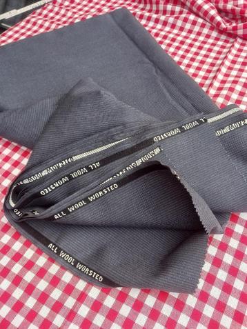 Antieke wollen stof – “All Wool Worsted” Made in England﻿ beschikbaar voor biedingen