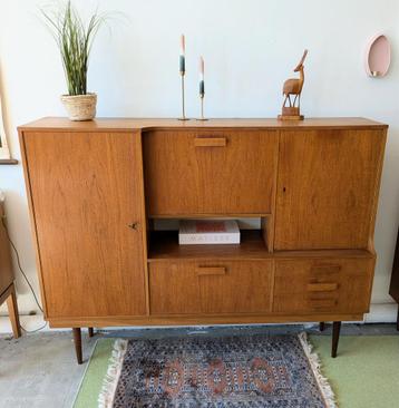 Vintage midcentury kast dressoir beschikbaar voor biedingen