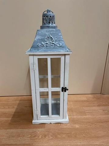 Wit windlicht beschikbaar voor biedingen