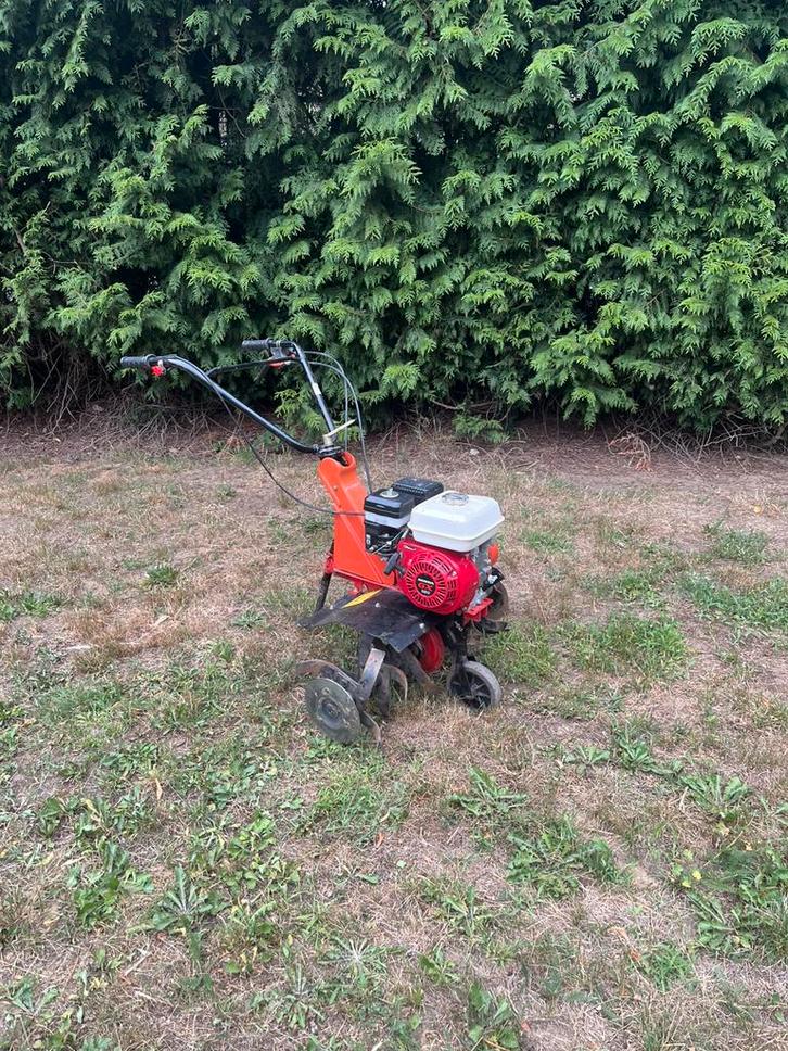TE HUUR: Grondfrees, Tuin en Terras, Hand-tuingereedschap, Ophalen
