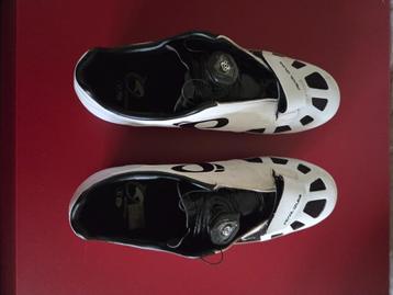 PEARL IZUMI FIETSSHOES beschikbaar voor biedingen