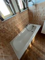 Bad te koop, Huis en Inrichting, Badkamer | Complete badkamers, Ophalen, Zo goed als nieuw, Met bad