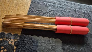 Duitse papieren vlagjes op een houten stokje beschikbaar voor biedingen