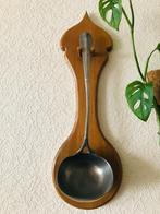 Tinnen lepel + muurhouder Afmetingen: Breedte: 46 cm x 15 cm, Ophalen of Verzenden