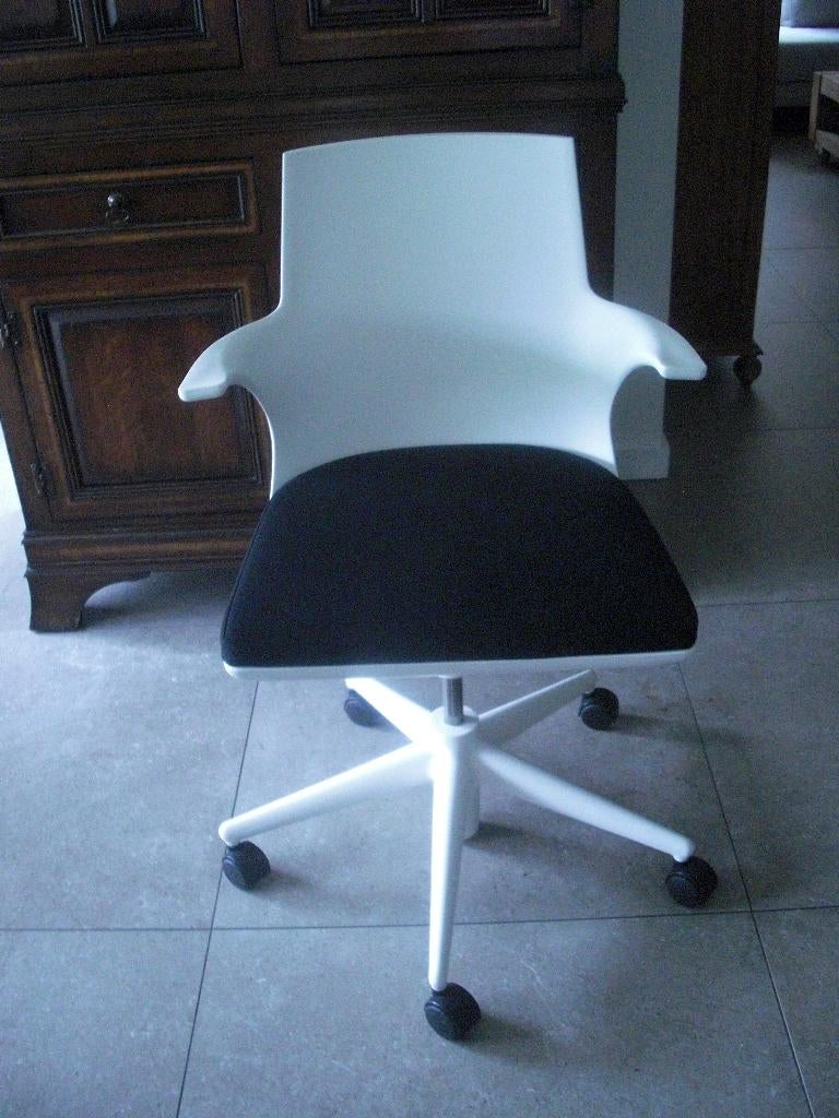 Chaise de bureau Kartell Spoon, Maison & Meubles, Comme neuf, Enlèvement, Blanc, Chaise de bureau
