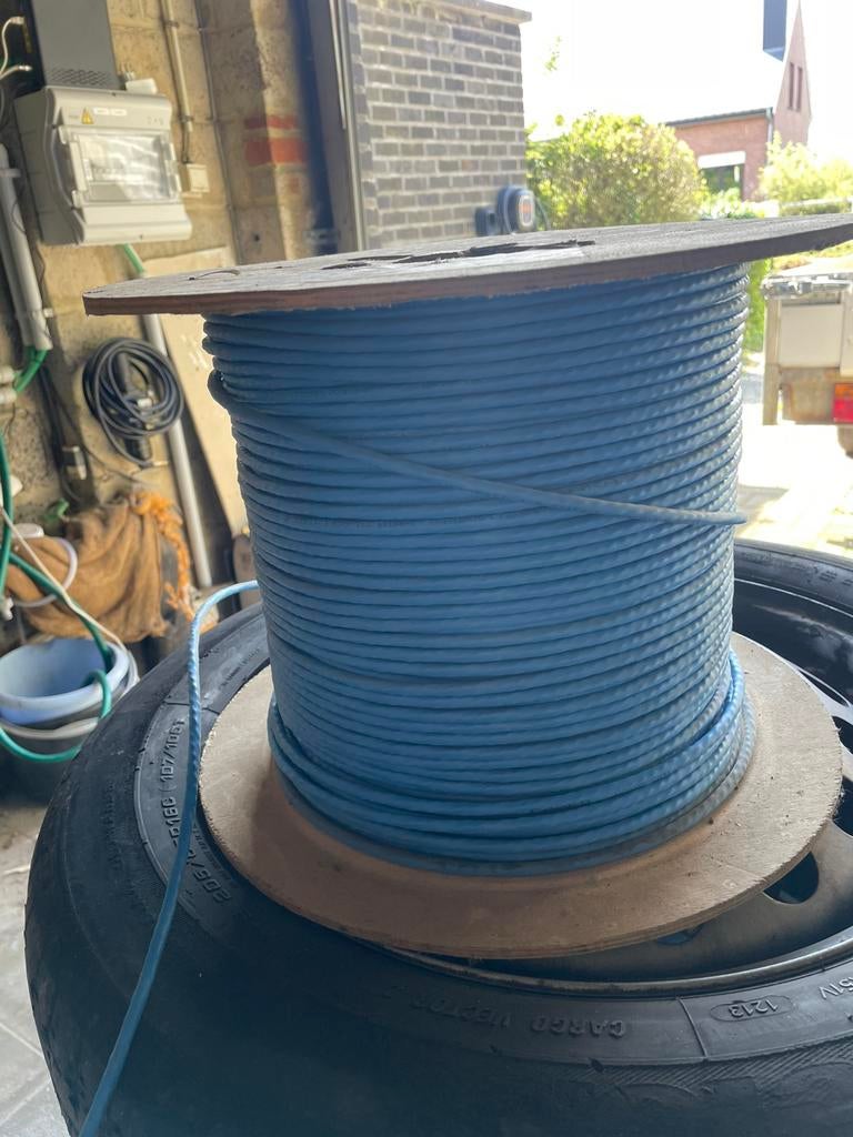 Cable Draka utp 400 - cat 6 - 450m, Bricolage & Construction, Électricité & Câbles, Enlèvement, Comme neuf