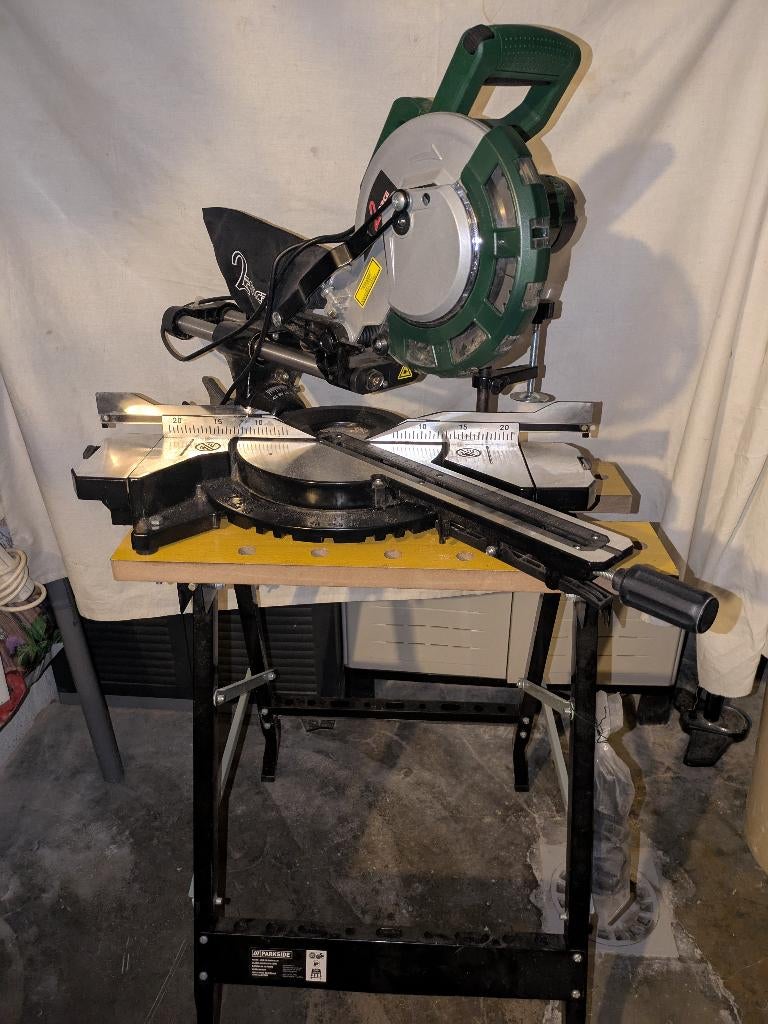 Scie à onglets radiale très bel état, Enlèvement