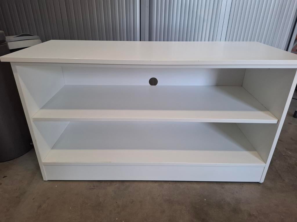 Witte tv meubel, Ophalen