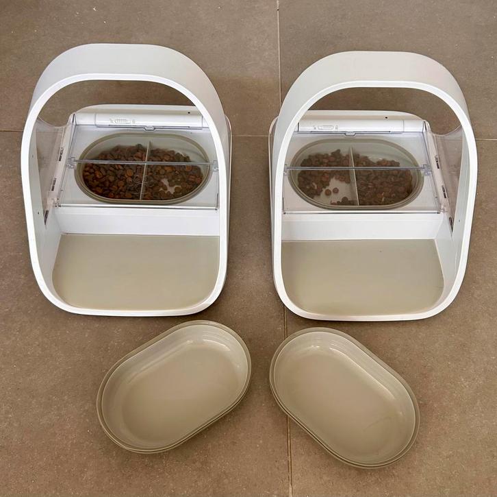 Automatische voederbak Surefeed met chip en penning, Dieren en Toebehoren, Kattenvoerbakken en Drinkbakken, Gebruikt, Automatisch