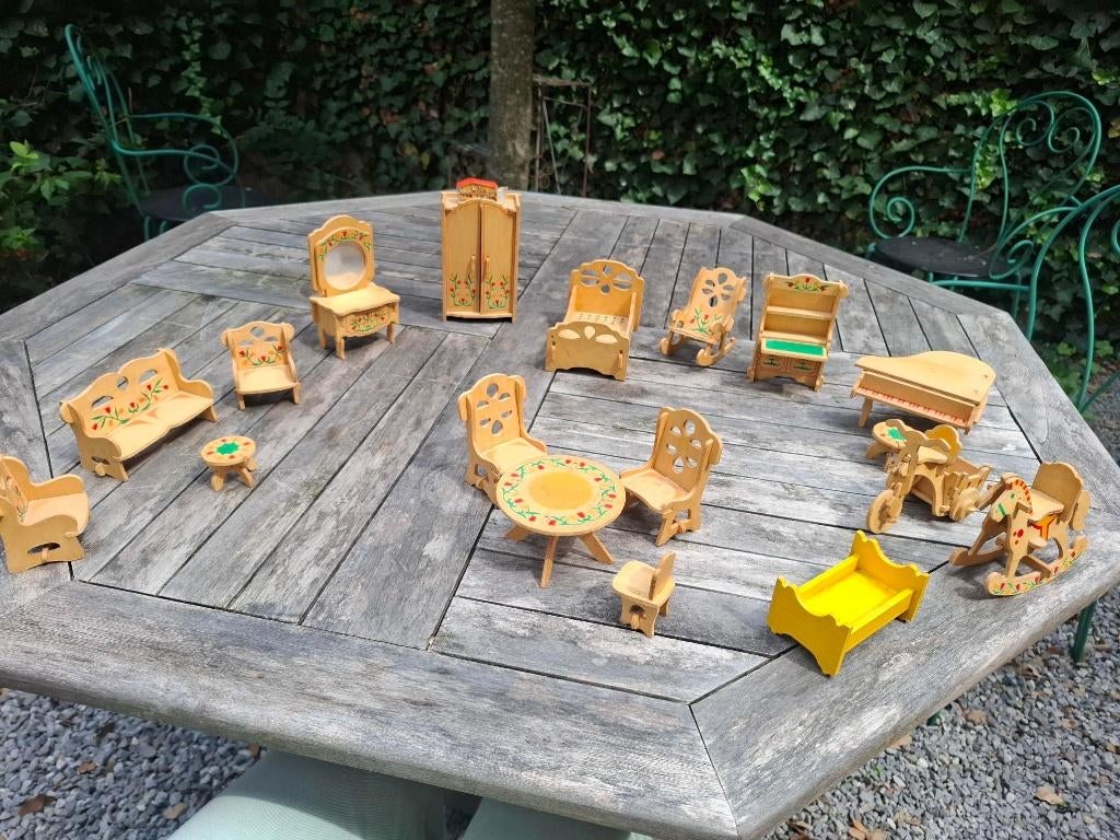 Meubeltjes poppenhuis, Verzamelen, Poppenhuizen en Toebehoren, Ophalen, Gebruikt, Poppenhuis