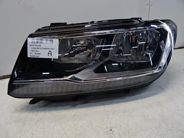 PHARE / OPTIQUE AVANT GAUCHE Tiguan (AD1) (5NB941005B), Autos : Pièces & Accessoires, Utilisé, Volkswagen