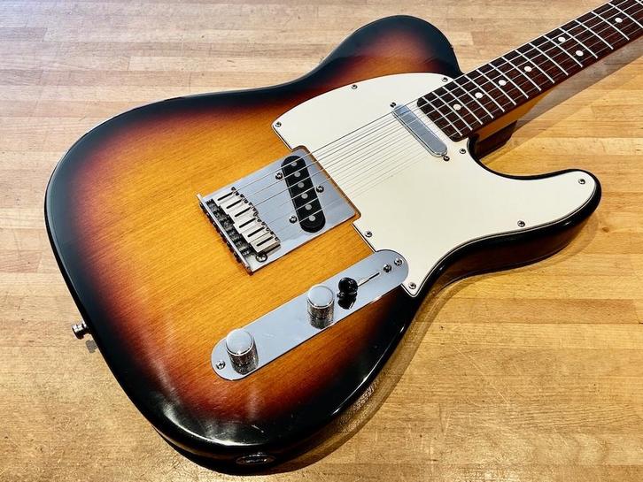 Fender 1998 American Standard Telecaster 3-Color Sunburst, Muziek en Instrumenten, Snaarinstrumenten | Gitaren | Elektrisch, Zo goed als nieuw