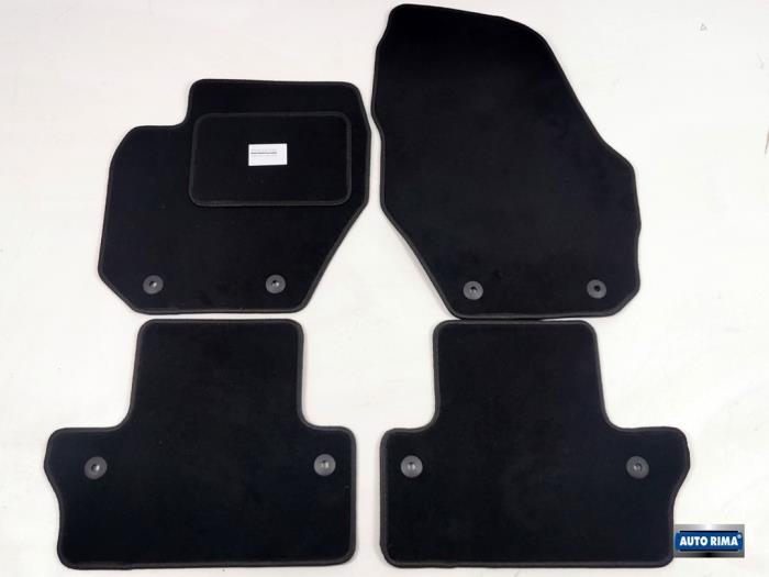 Kit tapis d'un Volvo S60, Autos : Pièces & Accessoires, Habitacle & Garnissage, Volvo, Utilisé, 3 mois de garantie, Enlèvement ou Envoi