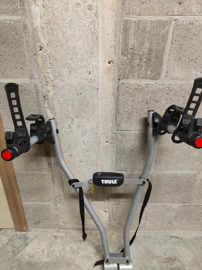 Porte-vélos (2 vélos) THULE  pour attelage voiture, Enlèvement, 2 vélos