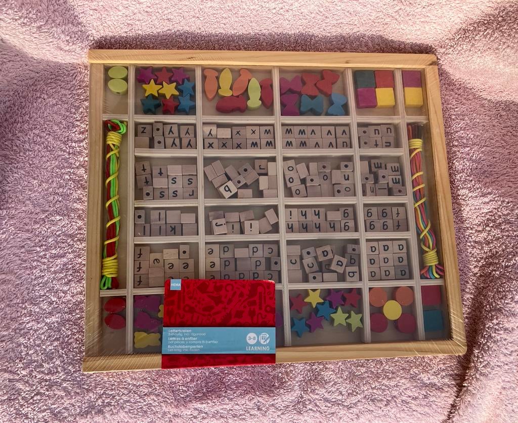 Lettres pour perles et cordons - bois - Hema - nouveau, Enlèvement ou Envoi, Neuf, Compter