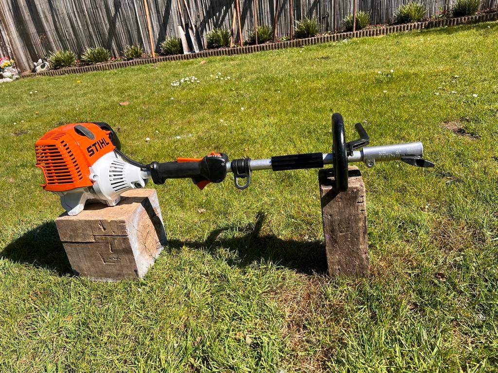 PRIJSVERLAGING!!  propere stihl km 130 r combi, Ophalen, Gebruikt, 10 tot 30 cm, Benzine