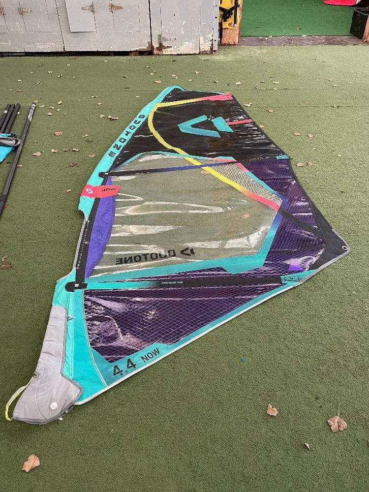 Zeil Duotone Now 4,4m² + Mast RDM 370 Silver.70, Watersport en Boten, Windsurfen, Gebruikt, Zeil, Minder dan 250 cm, Met draagtas