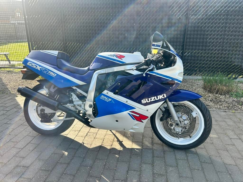 Suzuki gsxr750 1989, Motoren, 750 cc, Sportuitlaat, 4 cilinders, Motorrijbewijs A