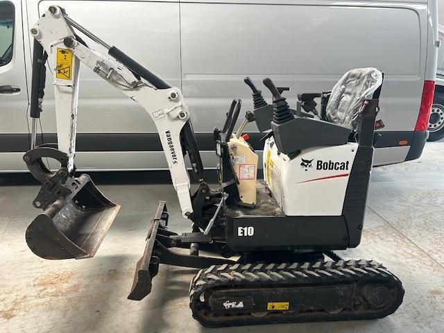 Mini-pelle Bobcat E10 - Que 726 heures, Articles professionnels, Machines & Construction | Grues & Excavatrices, Excavatrice, Enlèvement