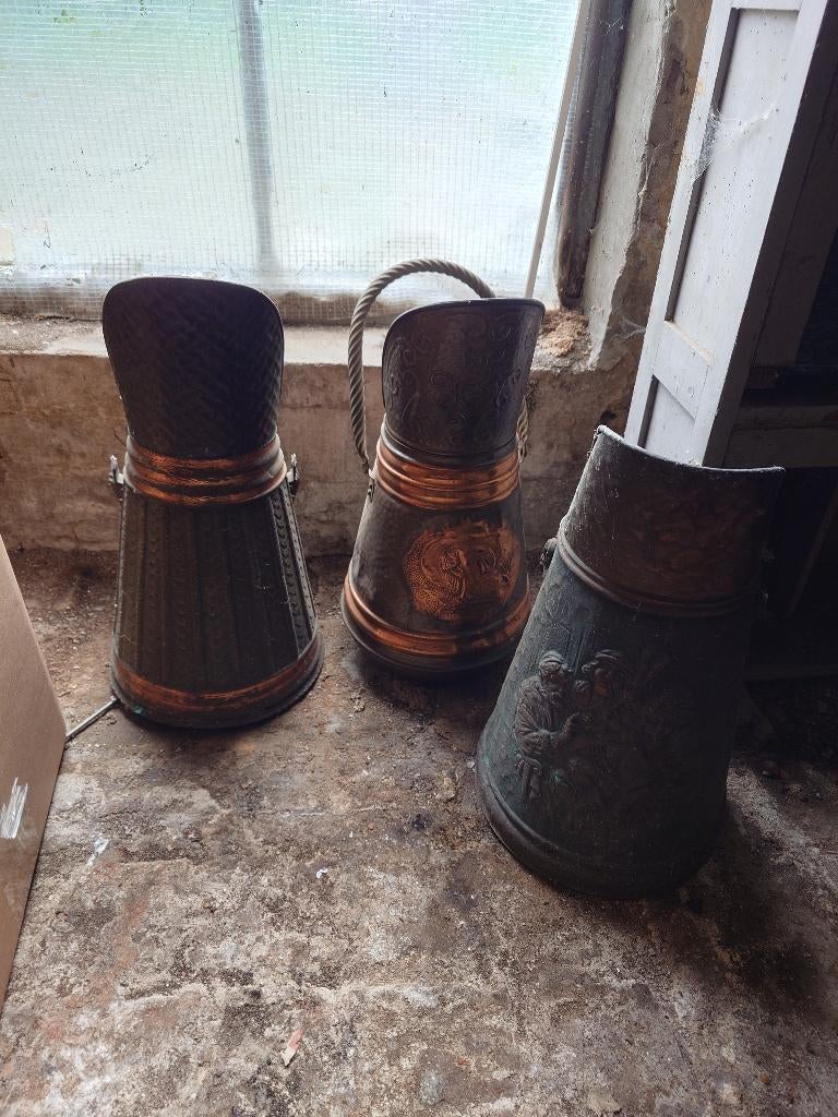 Partij van 4 brocante koperen kolenpotten / haardemmers, Ophalen