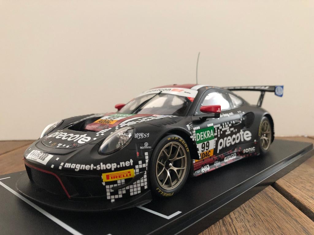 IXO Porsche 911 GT3 R #99 ADAC GT Masters 2020 (Nieuw), Hobby en Vrije tijd, Modelauto's | 1:18, Nieuw, Auto, Overige merken, Ophalen of Verzenden