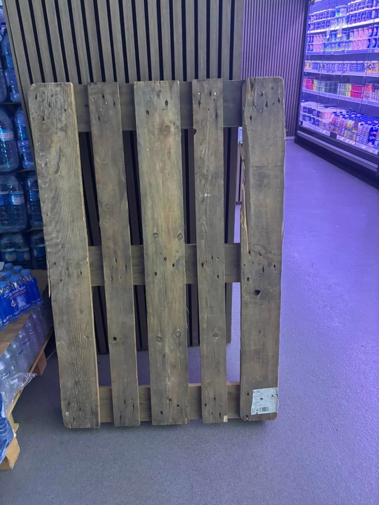 Palette a vendre 8€ pc dispo 10 fois Anvers, Ophalen of Verzenden, Zo goed als nieuw