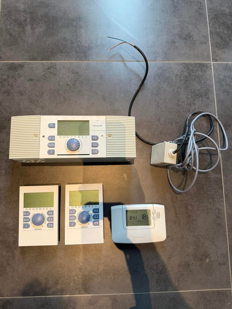 Thermostaten, Bricolage & Construction, Enlèvement, Utilisé