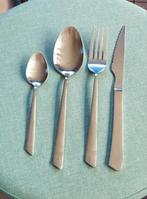 Sets de 12 couverts chaqu un, Enlèvement ou Envoi