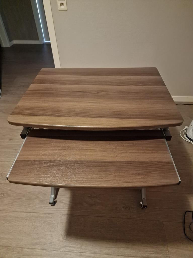 Elektrisch verstelbaar klein bureau met kabelgoot, Maison & Meubles, Bureaux, Enlèvement, Électrique, Neuf