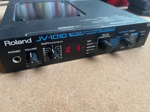 Legendarische Roland JV-1010 sound module (vintage), Muziek en Instrumenten, Ophalen of Verzenden, Gebruikt, Roland
