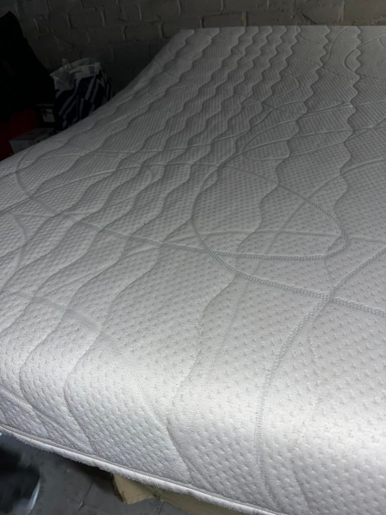 Dormeo matras, Ophalen, Zo goed als nieuw, Matras