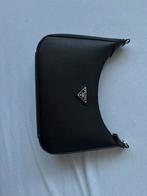 Zwarte prada tas, Ophalen of Verzenden, Zo goed als nieuw, Zwart, Handtas