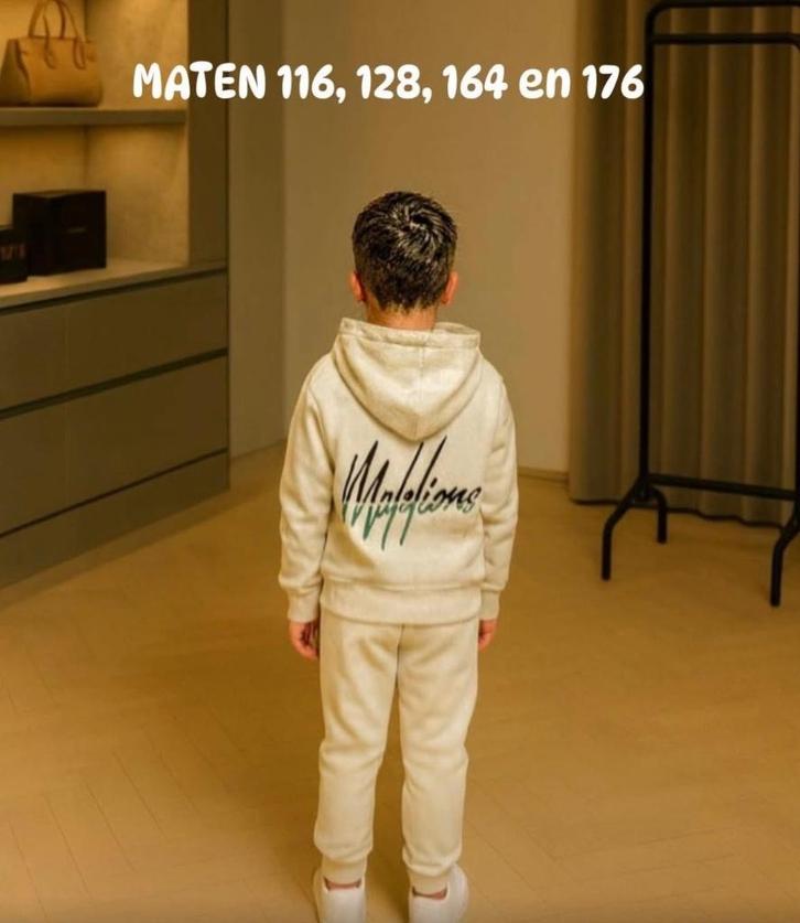 partij kinderpakken, Zakelijke goederen, Stock en Retail | Partijen goederen, Ophalen of Verzenden