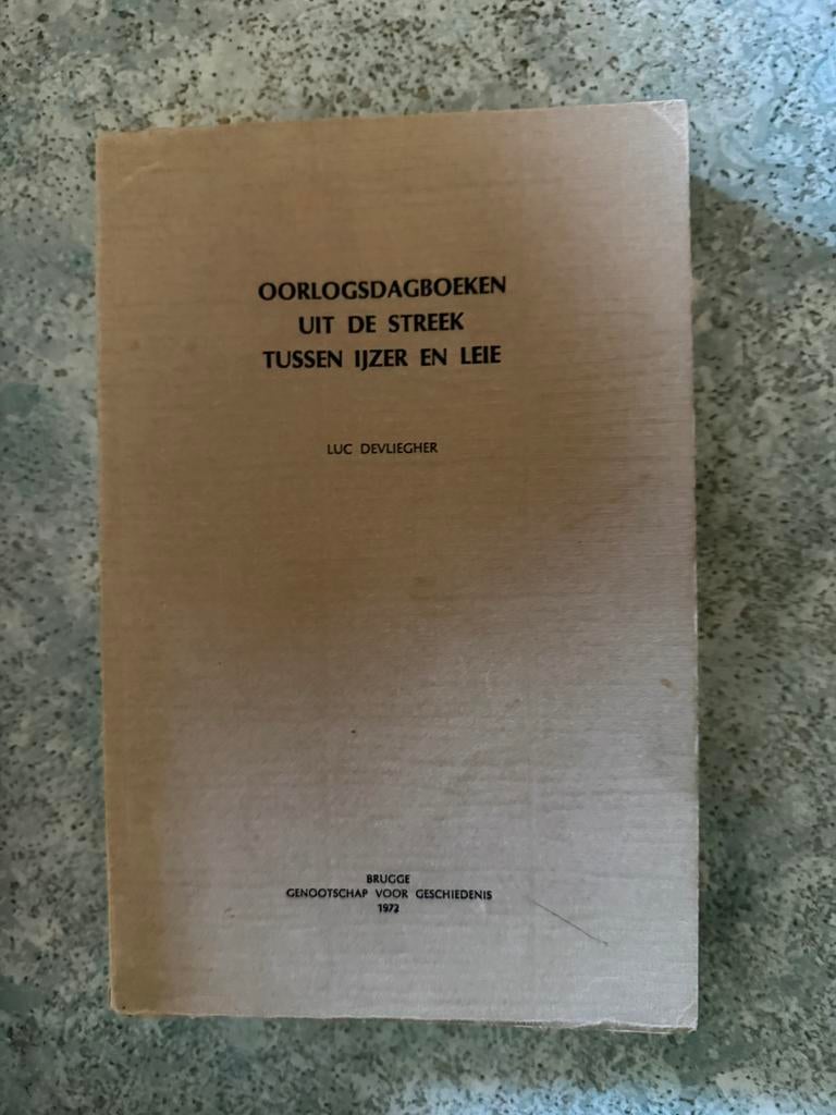 Oorlogsdagboeken uit de streek tussen IJzer en Leie, Ophalen of Verzenden, Zo goed als nieuw