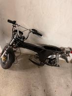 3 daxen met onderdelen, Motoren, Ophalen, Gebruikt