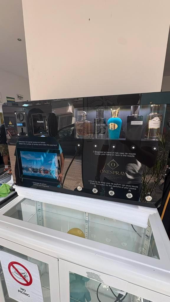 Parfum Vending Machine, Verzamelen, Elektronische Apparatuur, Overige typen, Ophalen