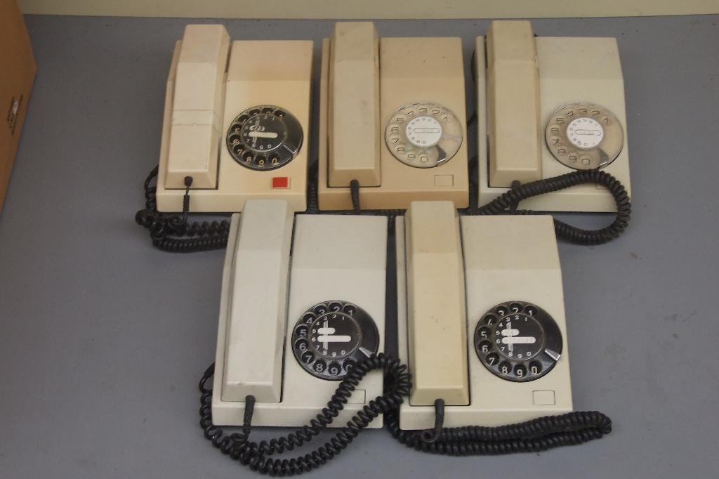 Telefoon 5 st maak er een decoratieve tafellamp van zie foto, Télécoms, Téléphones fixes | Filaires, Enlèvement ou Envoi, Utilisé