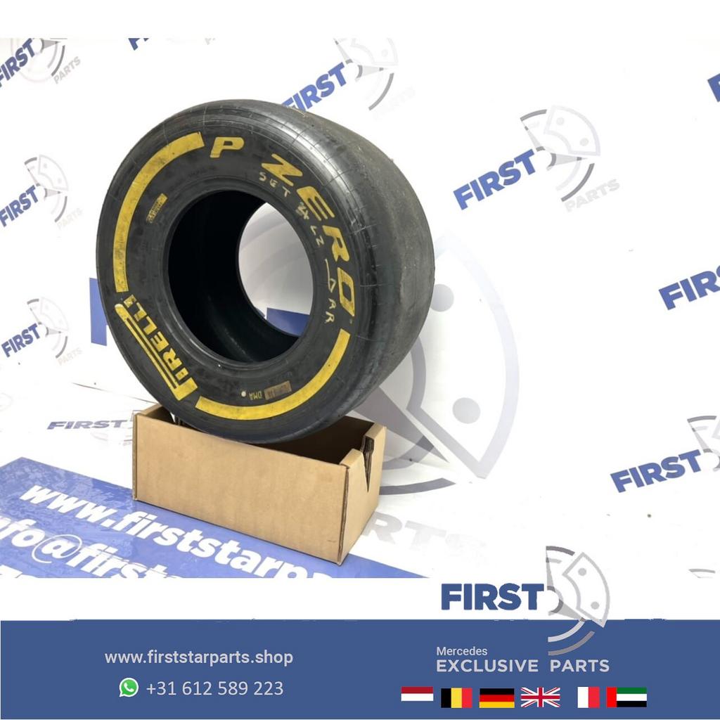 ORIGINELE FORMULE 1 Pirelli P ZERO BAND F1 SLICK GEEL MEDIUM, Gebruikt, -, -, Ophalen of Verzenden