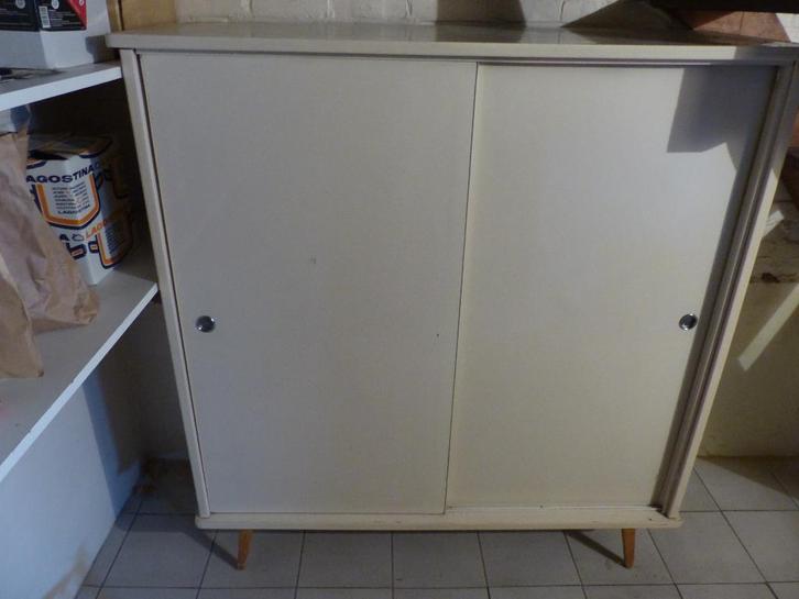 Leuke retro kast, Kinderen en Baby's, Kinderkamer | Commodes en Kasten, Gebruikt, Kast, 105 cm of meer, 100 cm of meer, Minder dan 50 cm