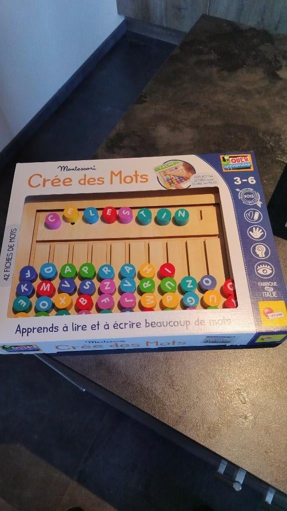 Montessori : Crée des mots, Enlèvement ou Envoi, Neuf, Découverte